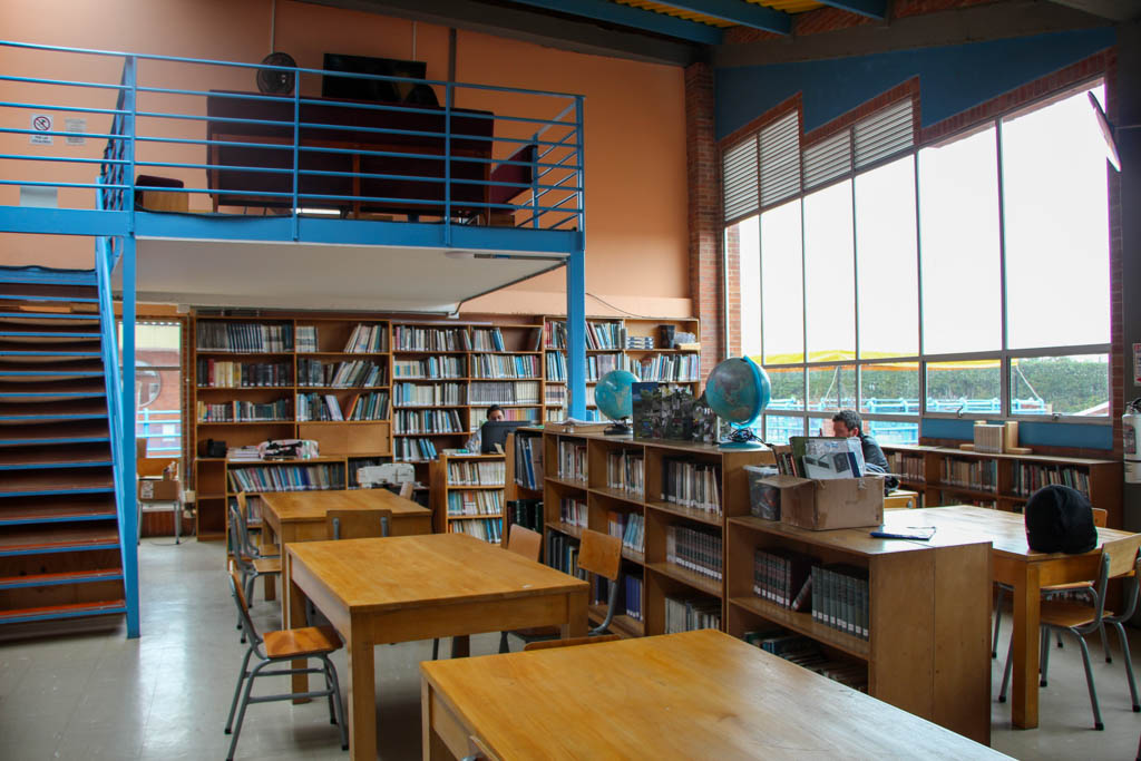 liceo-juan-ramon-jimenez-biblioteca-2