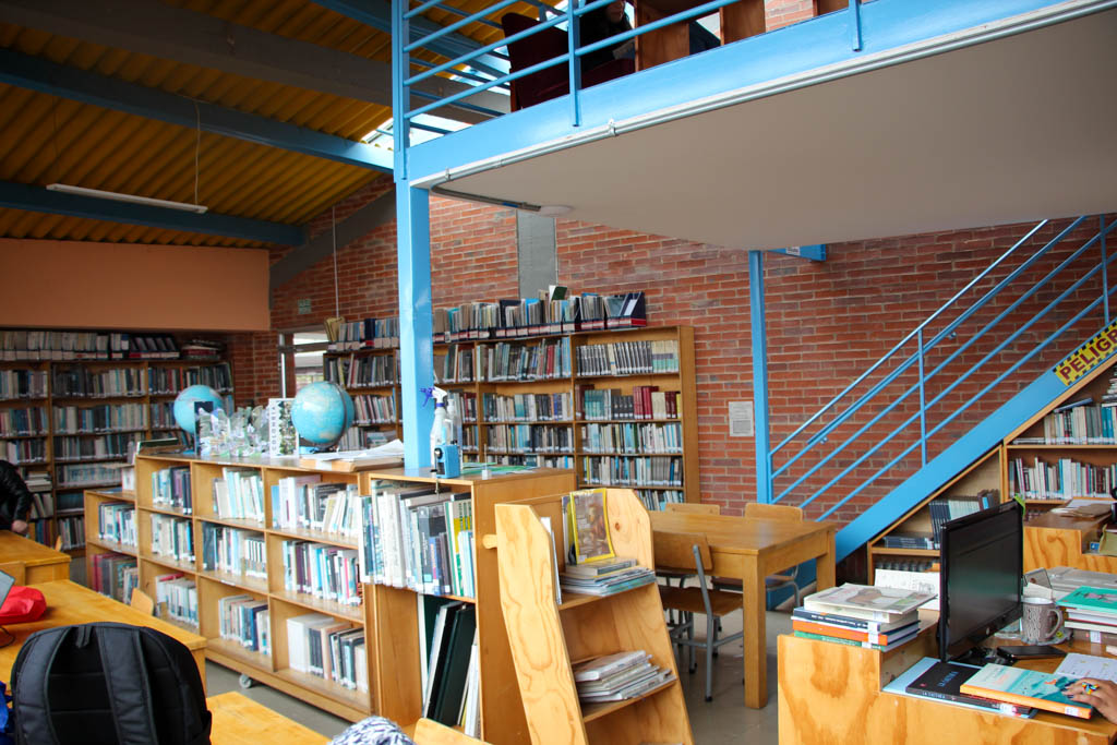 liceo-juan-ramon-jimenez-biblioteca-3
